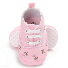 Zapatos para niña recién nacida, antideslizantes con suela de algodón y flores. - comprar en línea