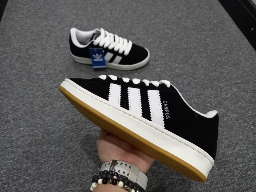 ADIDAS CAMPUS 00S NEGRAS CLASICAS DY STEFANO