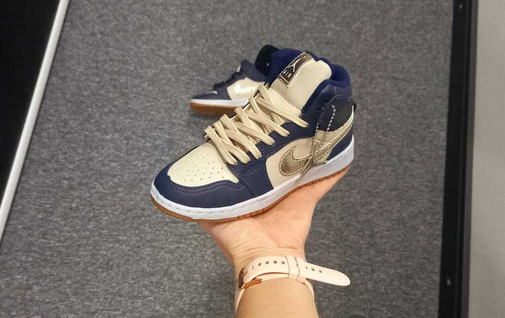 NIKE Jordan 1 Botita Azul Beige para Ninos DY STEFANO