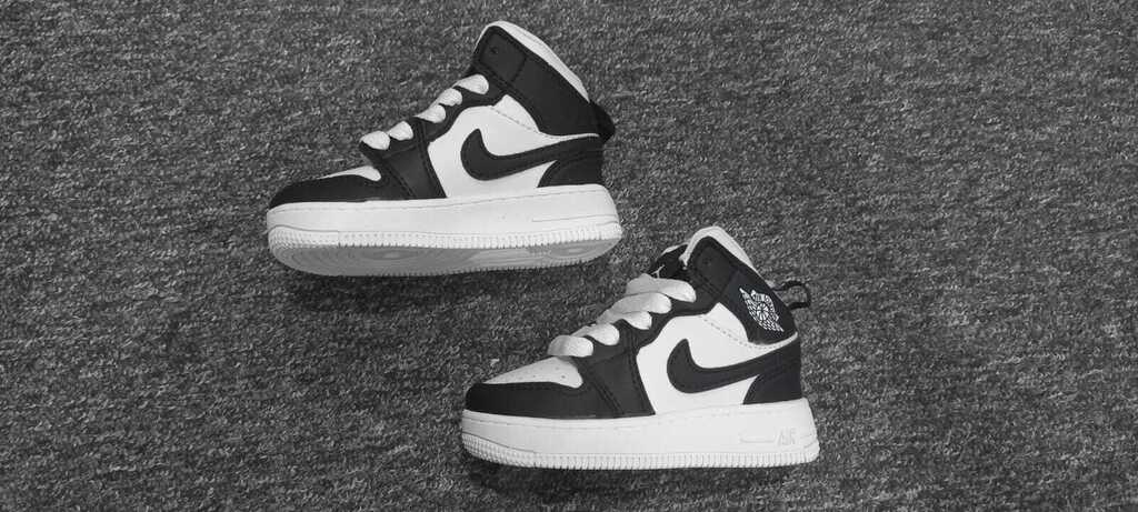 BOTITA NIKE JORDAN 1 PANDA BABY Comprar en DY STEFANO