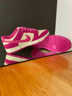 Nike SB Dunk Low Pink