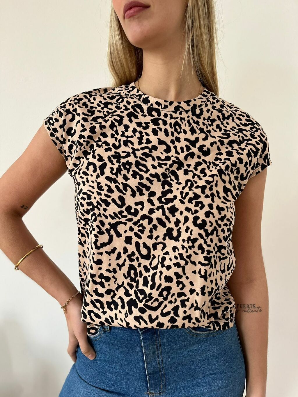 Remera animal print Comprar en Zool