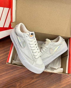 Blazer Low 777 Branco/Prata