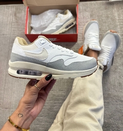 Air Max 1 Branco/Gelo - Gabi Soares Calçados