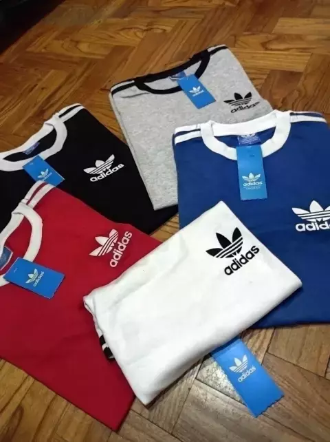 Adidas retro remera hotsell