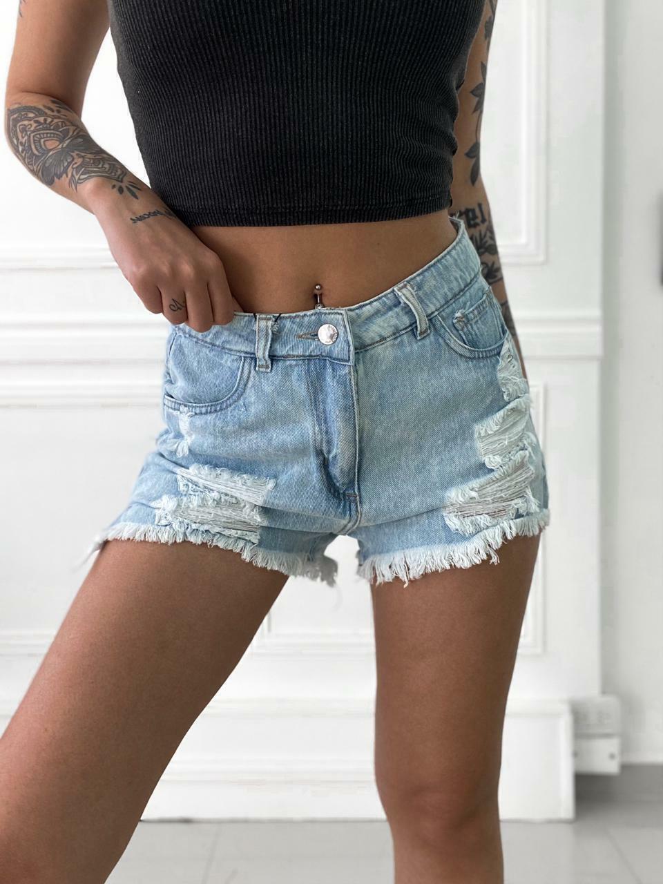 Short con roturas hotsell
