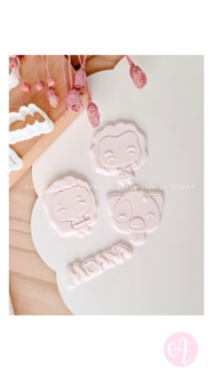 Set Cortantes + Stamps Mini Pasteleria PERSONAJES Moana - comprar online