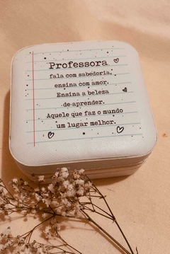 Porta Jóias Professora na internet