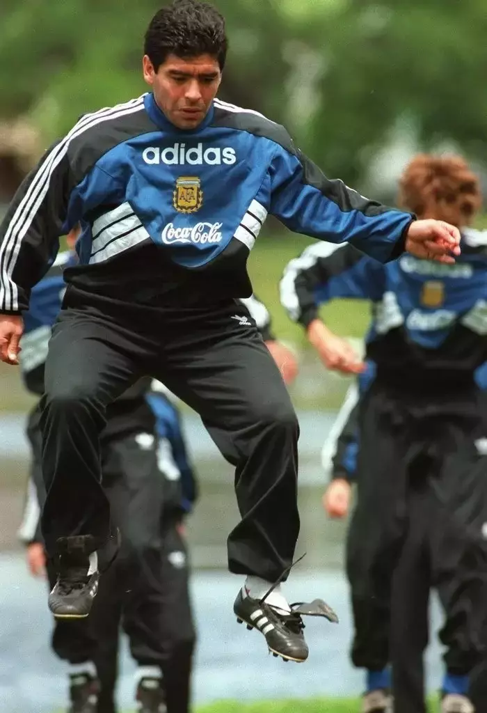 Buzo Retro Argentina 94 Camiseta 94 GRATIS