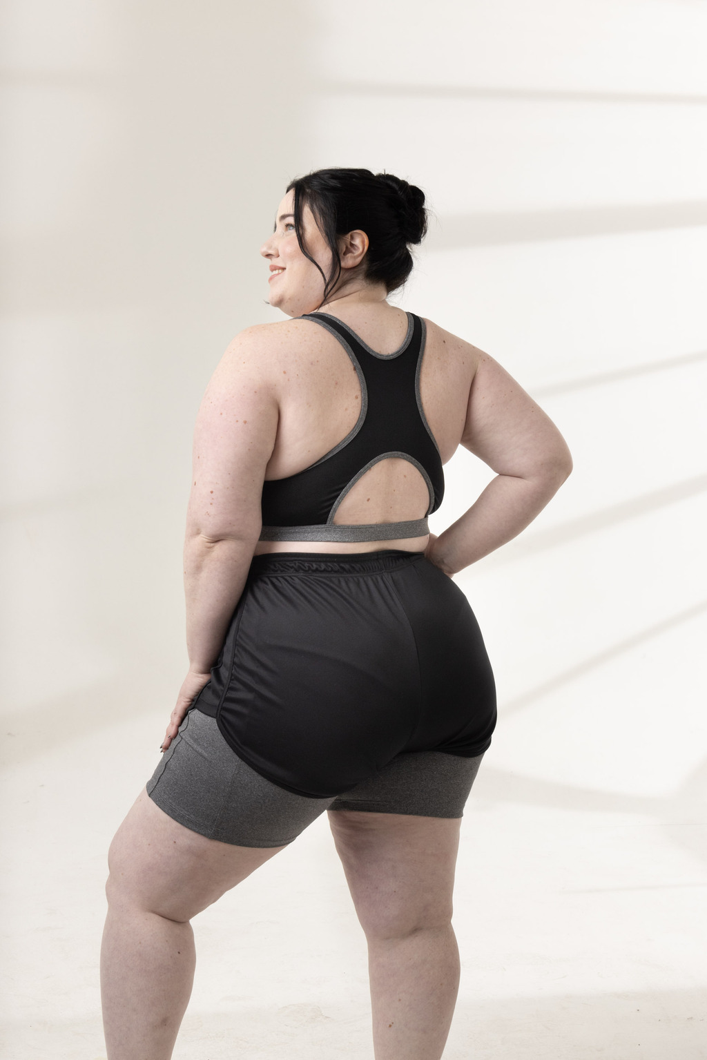 SHORT DEPORTIVO CON CALZA INCORPORADA