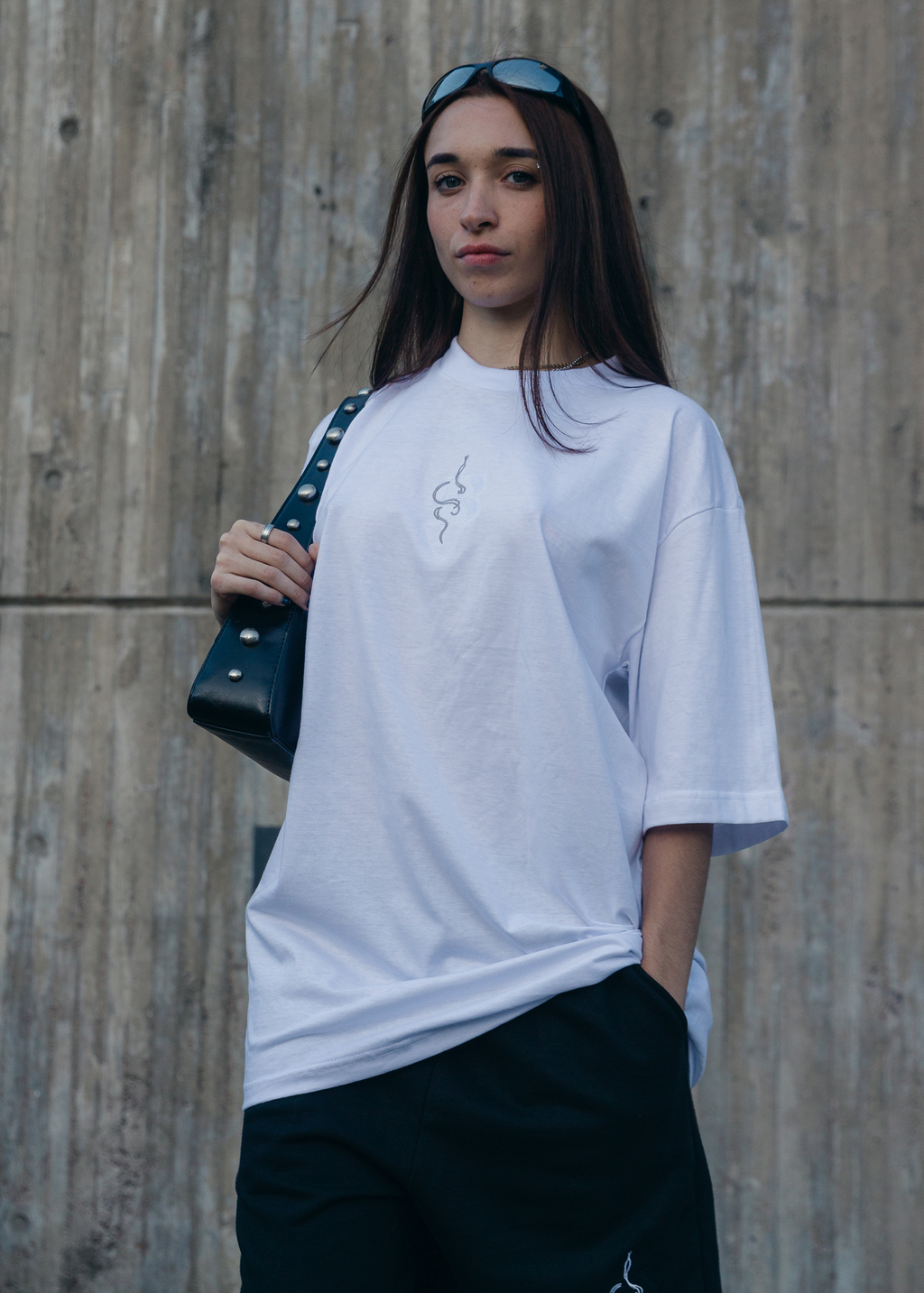 Remera blanca oversize sale