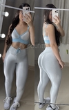 Conjunto empina bumbum poliamida aveludado prata com azul bebê