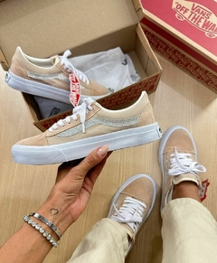 Vans Nude Old Skool detalhe Brilho na internet