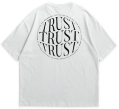 Camiseta Oversized Trust Branca