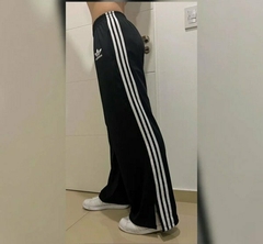 PANTALON ADIDAS PALAZZO + REMERA ADIDAS CORTITA DE REGALO - comprar online