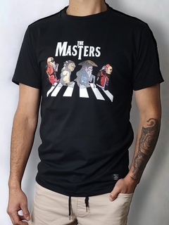 ART-8871 REMERA THE MASTERS