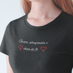 Camiseta Feminina Grata abençoada e cheia de fé - comprar online