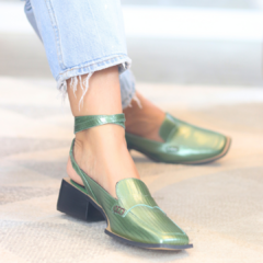 Mocassim Slingback Couro Verde Metalizado na internet