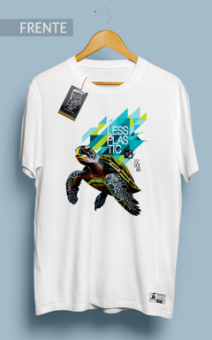 Camiseta LESS PLASTIC - O Velho Lobo do Mar