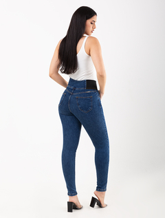 Calça Cigarrete Escura Modeladora Triple Dry-Jeans 1762202 - comprar online