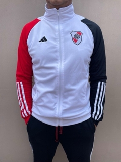 Camiseta Titular + Campera de River Plate de regalo - Outfit Shop