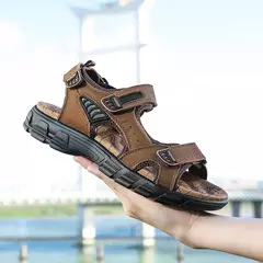 Sandálias masculinas de couro para menino, sapatos de grife da moda, verão, marca original, 2024