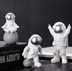 4 pcs Astronauta Figura Estátua Estatueta Spaceman Escultura Brinquedo Educacional Desktop Home Decoração Astronauta Modelo Para Crianças Presente na internet