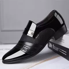 Sapatos de encochonamento de couro masculino, moda Oxfords, ternos clássicos de negócios, sapatos novos, 2020 - comprar online