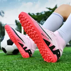 Sapatos de futebol ultraleves antiderrapantes interiores para homens, grampos profissionais, treinamento de grama, tênis original, botas de futebol - Wolf Magazine