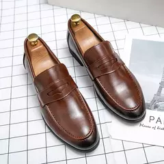 Mocassins de couro com slip-on masculino, sapatos casuais formais de negócios, sapatos marrons, tamanho grande 38-48, primavera e outono, 2024