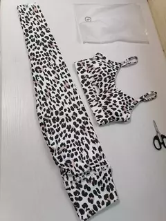 Imagem do Terno de ioga leopardo para mulheres, roupa de treino fitness, ginásio, roupas esportivas, roupas esportivas secas, roupas brancas, roxo, 2021