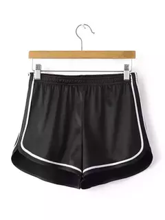 Novo 2023 Mulheres Shorts Verão Seda Fino Praia Casual Branco Egde Shorts Hot na internet