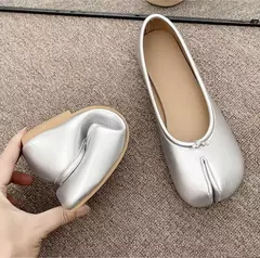 Mocassins de couro aconchegantes estilo japonês para mulheres, sapatilha de bailarina feminina, casco dividido, ninja tabi flats, Mary Jeans, sapato mocasines na internet