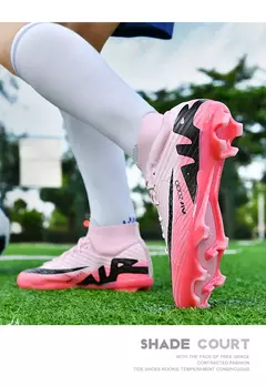 Sapatos de futebol ultraleves antiderrapantes interiores para homens, grampos profissionais, treinamento de grama, tênis original, botas de futebol na internet