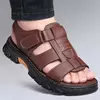 Sandálias de couro de sola grossa masculinas, sapatos de praia, chinelos de couro antiderrapantes, ao ar livre, novo, 2024