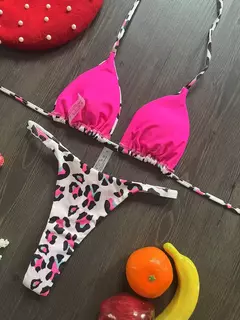 Imagem do Conjunto brasileiro de biquíni tanga para mulheres, moda praia, tanga sexy, maiô, 2 peças, roupa de banho, estampa cereja fofa, 2023