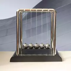 Newton's Cradle Metal Pêndulo, Educacional Física Brinquedo, Square Design, Energia Cinética, Escritório Stress Reliever, Ornamento Equilíbrio Bola - loja online