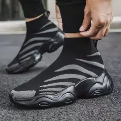 Sapatos masculinos de corrida, tênis de tamanho grande, sola grossa, sapatos esportivos de rua, hip-hop, meia casual e bola retrô 38-48