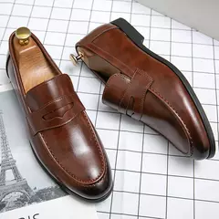 Mocassins de couro genuíno masculino, sapatos de negócios, vestido de noiva, moda casual, centavo, macio na internet