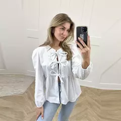 Imagem do Mulheres Oco Out O-Gola Blusa, Tops Xadrez, Laço Amarrada, Pregas Lace Up Button Blusas, Manga Puff, Doce, Listrado, Verão