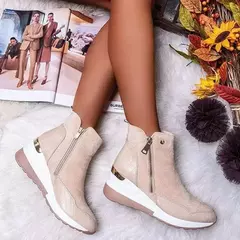 Botas vulcanizadas de cano alto com cunhas plataforma para mulheres, sapatilhas volumosas em tamanhos maiores, outono e inverno, 2024