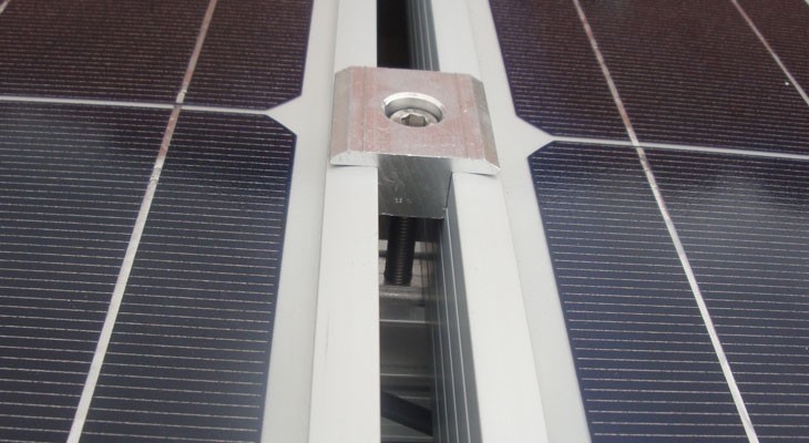 Soporte de aluminio para paneles solares