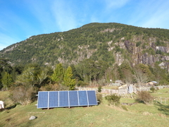 Grupo electrogeno solar OFF GRID para sitios sin red (400kWh/año) - comprar online
