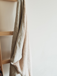 Manta / pie de cama Ontario gris corderito beige - tienda online