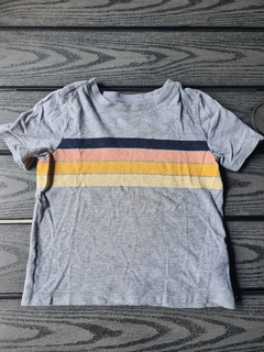 Remera Old Navy talle 2
