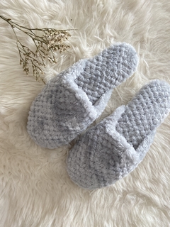 Pantuflas de Piel Gris en internet