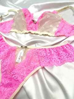 Conjunto Petra Rosa Doll (Corpiño sin aro & Bombacha Less) - tienda online