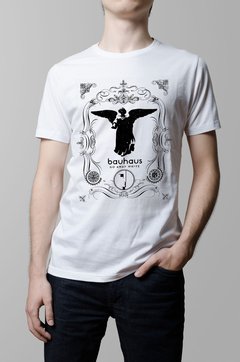 Remera Bauhaus blanca hombre