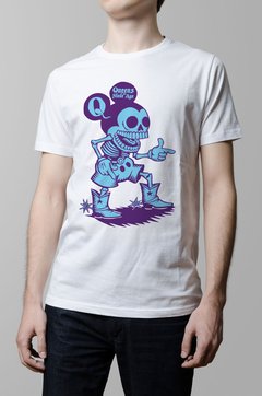Remera Queens of the stone age blanca hombre