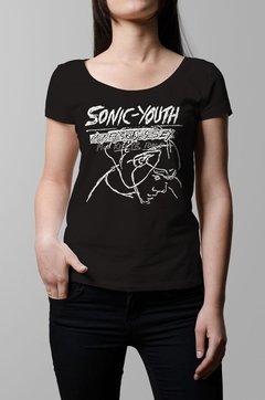 Remera Sonic Youth confusion is sex negra mujer